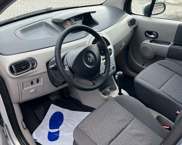 Серый Рено Модус, объемом двигателя 1.6 л и пробегом 230 тыс. км за 5600 $, фото 10 на Automoto.ua