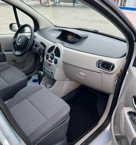 Серый Рено Модус, объемом двигателя 1.6 л и пробегом 230 тыс. км за 5300 $, фото 15 на Automoto.ua