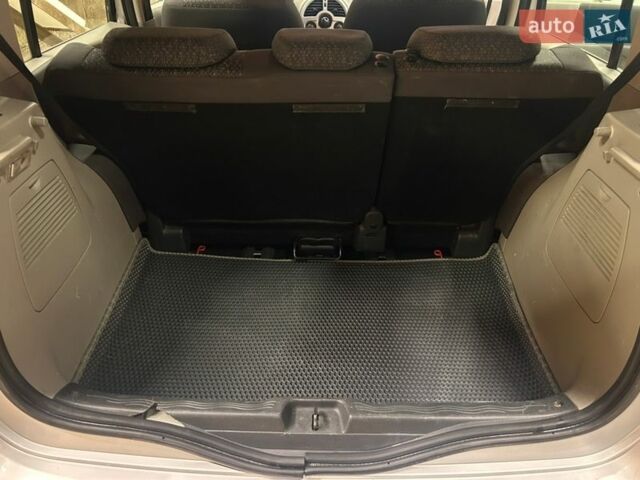 Серый Рено Модус, объемом двигателя 1.2 л и пробегом 260 тыс. км за 4300 $, фото 13 на Automoto.ua