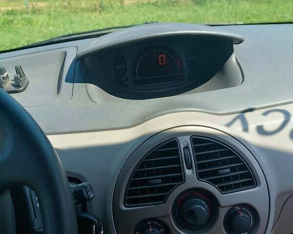 Сірий Рено Модус, об'ємом двигуна 1.5 л та пробігом 219 тис. км за 4700 $, фото 4 на Automoto.ua