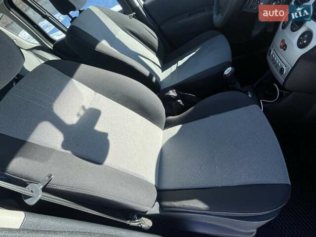 Сірий Рено Модус, об'ємом двигуна 1.6 л та пробігом 157 тис. км за 5500 $, фото 19 на Automoto.ua