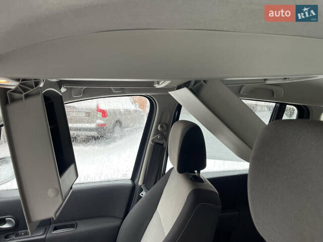 Сірий Рено Модус, об'ємом двигуна 1.6 л та пробігом 240 тис. км за 4600 $, фото 27 на Automoto.ua