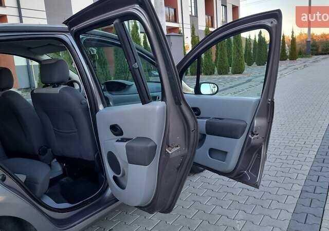 Серый Рено Модус, объемом двигателя 1.2 л и пробегом 212 тыс. км за 3550 $, фото 22 на Automoto.ua