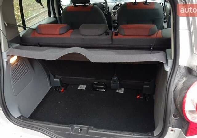 Сірий Рено Модус, об'ємом двигуна 1.15 л та пробігом 79 тис. км за 5500 $, фото 3 на Automoto.ua