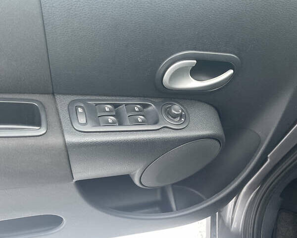 Сірий Рено Модус, об'ємом двигуна 1.6 л та пробігом 240 тис. км за 4650 $, фото 37 на Automoto.ua