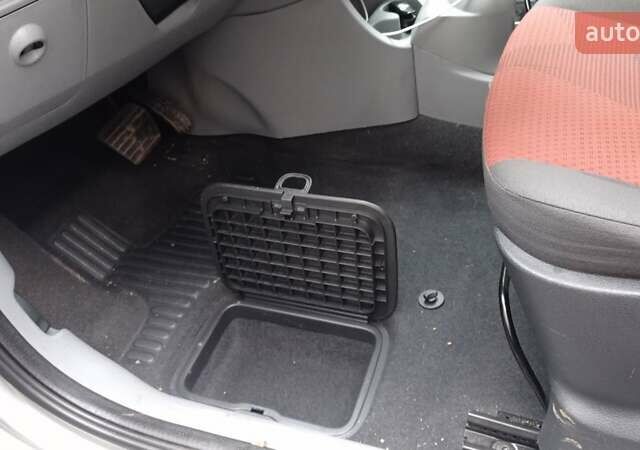 Сірий Рено Модус, об'ємом двигуна 1.15 л та пробігом 79 тис. км за 5500 $, фото 12 на Automoto.ua