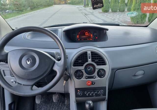 Серый Рено Модус, объемом двигателя 1.2 л и пробегом 212 тыс. км за 3550 $, фото 32 на Automoto.ua