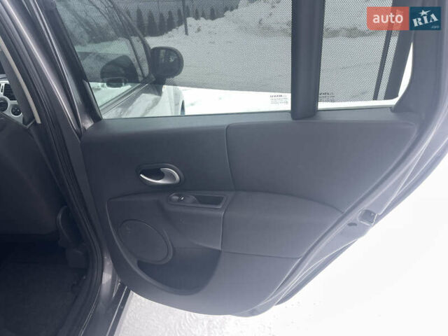 Сірий Рено Модус, об'ємом двигуна 1.6 л та пробігом 240 тис. км за 4650 $, фото 46 на Automoto.ua