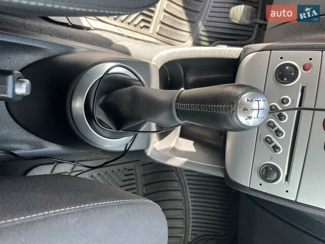 Серый Рено Модус, объемом двигателя 1.6 л и пробегом 142 тыс. км за 5800 $, фото 66 на Automoto.ua