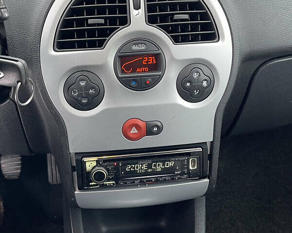 Сірий Рено Модус, об'ємом двигуна 1.6 л та пробігом 240 тис. км за 4600 $, фото 30 на Automoto.ua