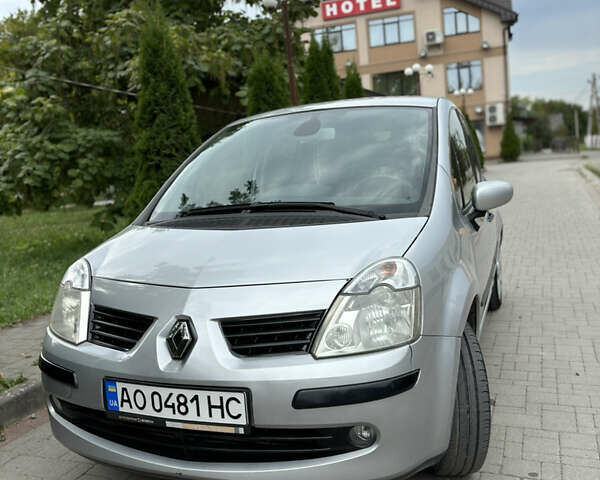 Серый Рено Модус, объемом двигателя 1.6 л и пробегом 255 тыс. км за 4300 $, фото 1 на Automoto.ua