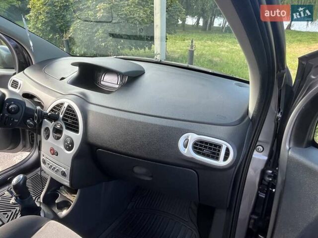 Серый Рено Модус, объемом двигателя 1.6 л и пробегом 142 тыс. км за 5800 $, фото 11 на Automoto.ua