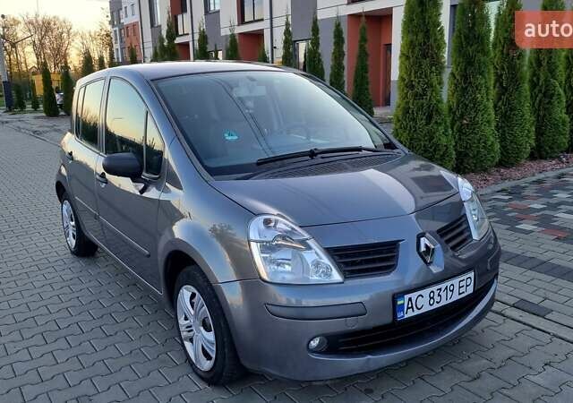 Серый Рено Модус, объемом двигателя 1.1 л и пробегом 212 тыс. км за 3499 $, фото 2 на Automoto.ua