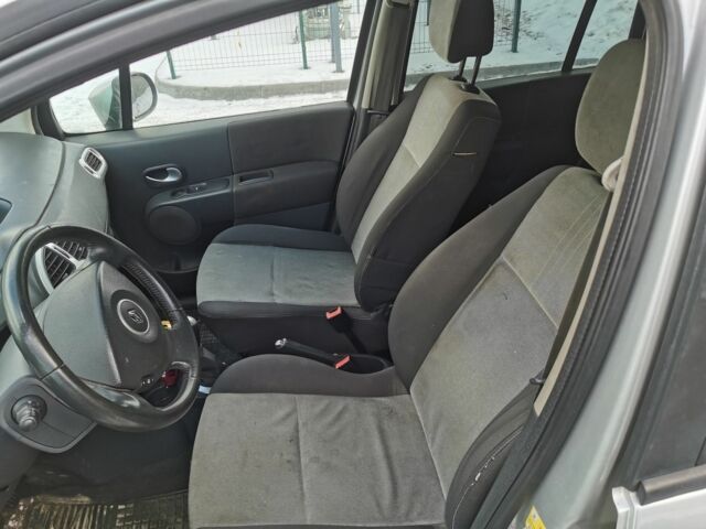 Серый Рено Модус, объемом двигателя 1.1 л и пробегом 222 тыс. км за 4900 $, фото 10 на Automoto.ua