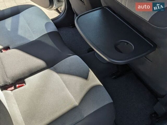 Сірий Рено Модус, об'ємом двигуна 1.2 л та пробігом 201 тис. км за 5200 $, фото 5 на Automoto.ua