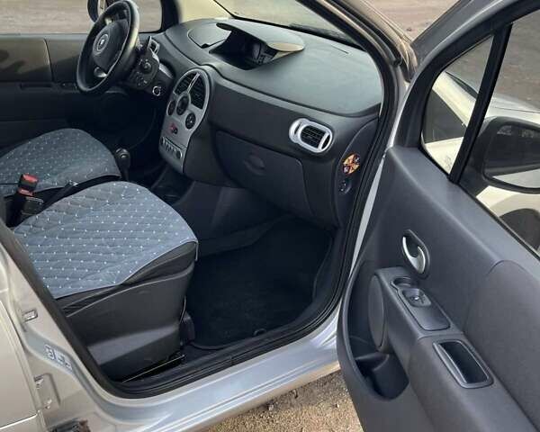 Сірий Рено Модус, об'ємом двигуна 1.5 л та пробігом 292 тис. км за 4100 $, фото 16 на Automoto.ua