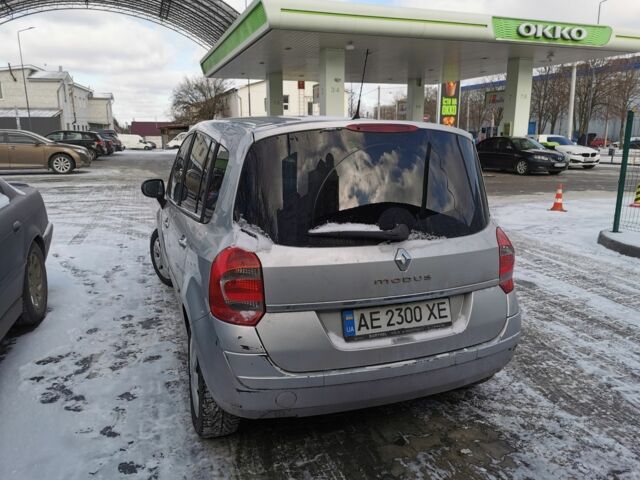Серый Рено Модус, объемом двигателя 1.1 л и пробегом 222 тыс. км за 4900 $, фото 4 на Automoto.ua