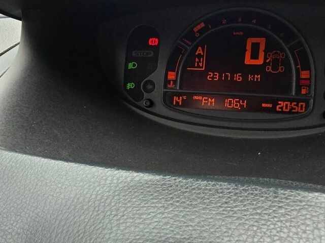Сірий Рено Модус, об'ємом двигуна 1.46 л та пробігом 220 тис. км за 4799 $, фото 21 на Automoto.ua