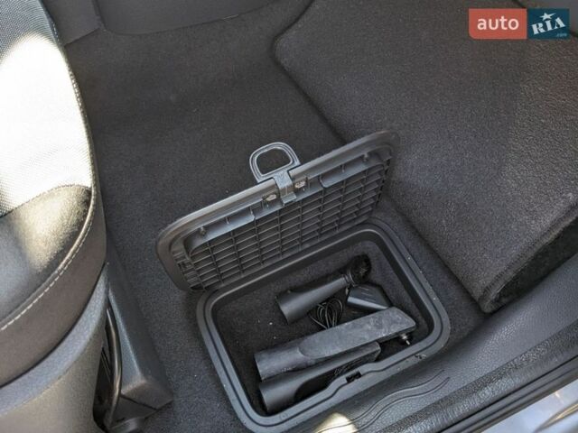 Сірий Рено Модус, об'ємом двигуна 1.2 л та пробігом 201 тис. км за 5200 $, фото 25 на Automoto.ua