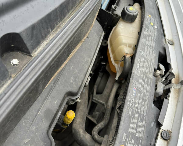 Сірий Рено Модус, об'ємом двигуна 1.2 л та пробігом 219 тис. км за 4600 $, фото 13 на Automoto.ua