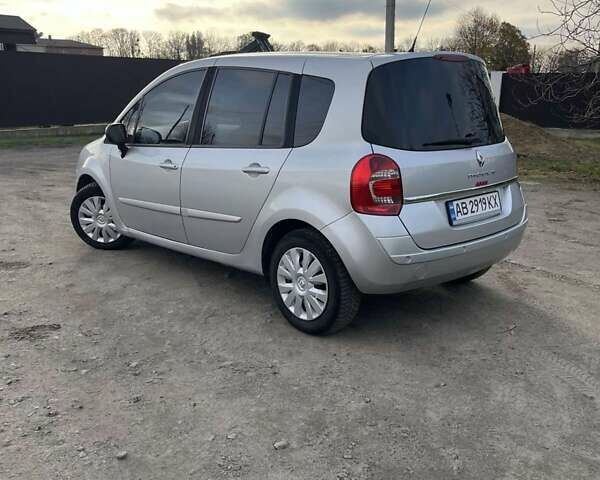 Серый Рено Модус, объемом двигателя 1.5 л и пробегом 292 тыс. км за 4200 $, фото 10 на Automoto.ua