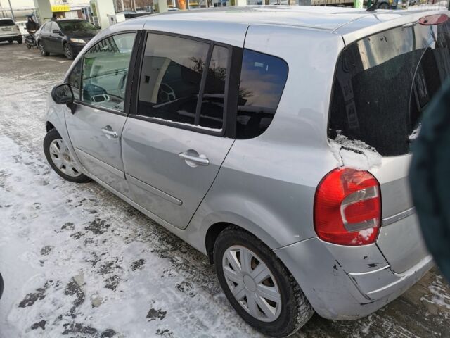 Серый Рено Модус, объемом двигателя 1.1 л и пробегом 222 тыс. км за 4900 $, фото 5 на Automoto.ua