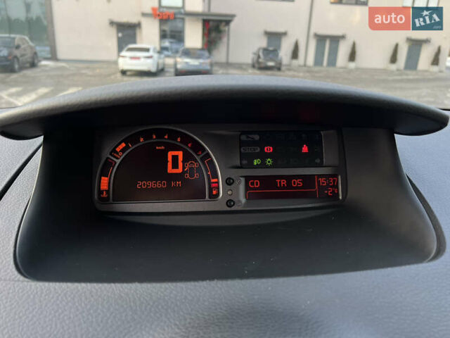 Серый Рено Модус, объемом двигателя 1.15 л и пробегом 205 тыс. км за 4350 $, фото 7 на Automoto.ua