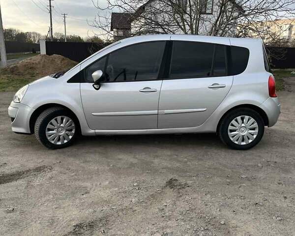 Серый Рено Модус, объемом двигателя 1.5 л и пробегом 292 тыс. км за 4200 $, фото 11 на Automoto.ua