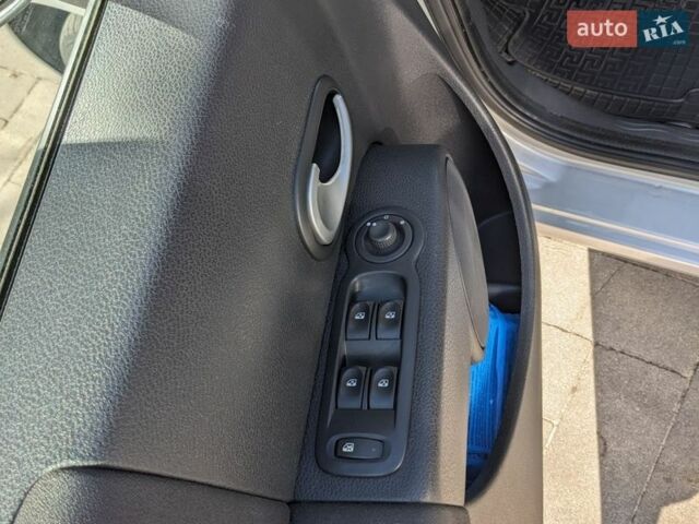 Сірий Рено Модус, об'ємом двигуна 1.2 л та пробігом 201 тис. км за 5200 $, фото 35 на Automoto.ua