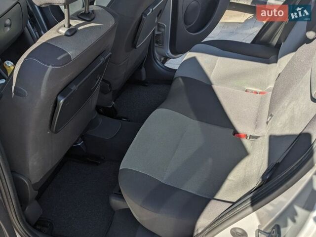 Сірий Рено Модус, об'ємом двигуна 1.2 л та пробігом 201 тис. км за 5200 $, фото 20 на Automoto.ua