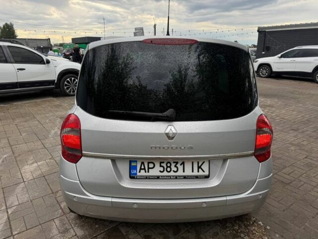 Серый Рено Модус, объемом двигателя 1.6 л и пробегом 176 тыс. км за 5500 $, фото 5 на Automoto.ua