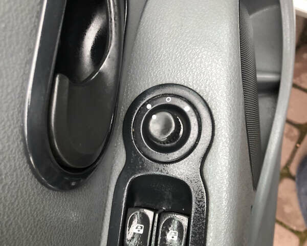 Сірий Рено Модус, об'ємом двигуна 1.6 л та пробігом 230 тис. км за 6300 $, фото 14 на Automoto.ua