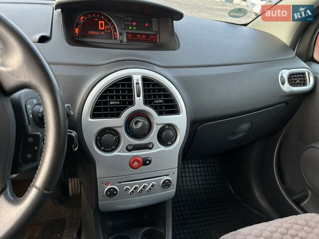 Серый Рено Модус, объемом двигателя 1.15 л и пробегом 205 тыс. км за 4350 $, фото 8 на Automoto.ua