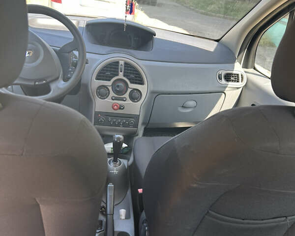 Сірий Рено Модус, об'ємом двигуна 1.15 л та пробігом 227 тис. км за 4500 $, фото 4 на Automoto.ua