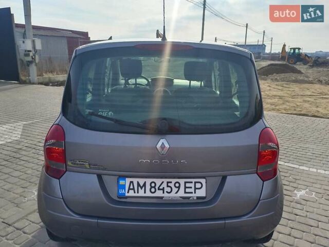 Серый Рено Модус, объемом двигателя 1.6 л и пробегом 104 тыс. км за 6550 $, фото 1 на Automoto.ua