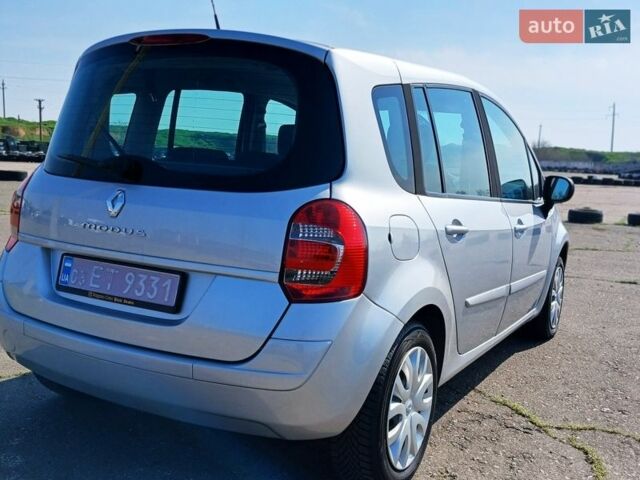 Серый Рено Модус, объемом двигателя 1.6 л и пробегом 197 тыс. км за 6700 $, фото 5 на Automoto.ua