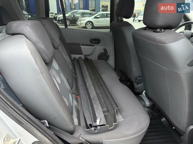 Сірий Рено Модус, об'ємом двигуна 1.5 л та пробігом 237 тис. км за 4550 $, фото 28 на Automoto.ua