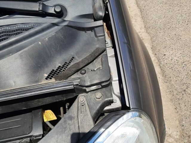 Сірий Рено Модус, об'ємом двигуна 1.1 л та пробігом 127 тис. км за 4200 $, фото 11 на Automoto.ua