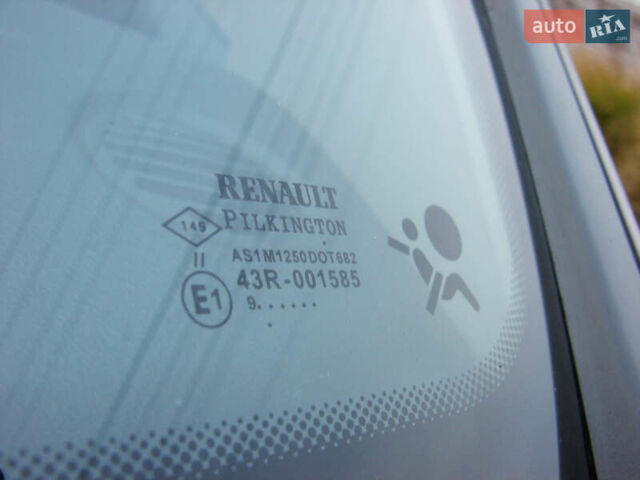 Сірий Рено Модус, об'ємом двигуна 1.5 л та пробігом 243 тис. км за 6799 $, фото 4 на Automoto.ua