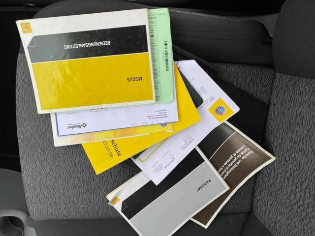 Серый Рено Модус, объемом двигателя 1.6 л и пробегом 196 тыс. км за 7400 $, фото 16 на Automoto.ua