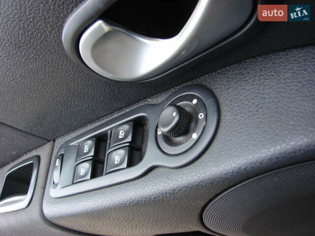 Сірий Рено Модус, об'ємом двигуна 1.5 л та пробігом 243 тис. км за 6799 $, фото 18 на Automoto.ua