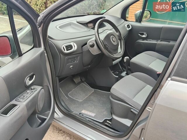 Сірий Рено Модус, об'ємом двигуна 1.6 л та пробігом 150 тис. км за 6799 $, фото 31 на Automoto.ua