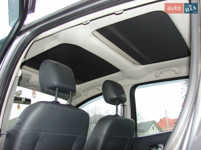 Серый Рено Модус, объемом двигателя 1.5 л и пробегом 243 тыс. км за 6799 $, фото 15 на Automoto.ua