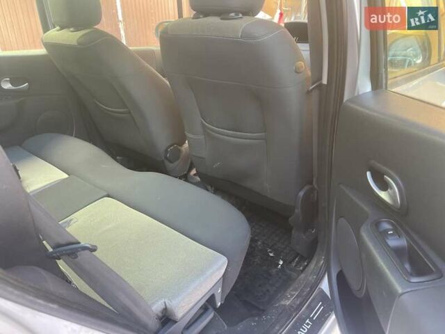 Сірий Рено Модус, об'ємом двигуна 1.15 л та пробігом 215 тис. км за 4500 $, фото 11 на Automoto.ua