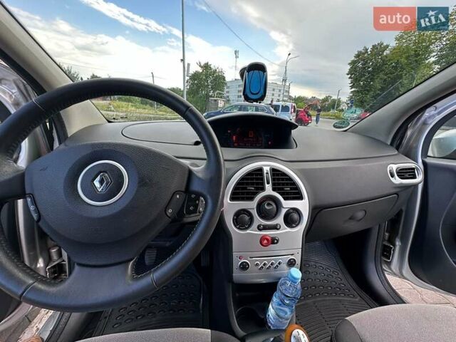 Серый Рено Модус, объемом двигателя 1.1 л и пробегом 73 тыс. км за 4900 $, фото 10 на Automoto.ua