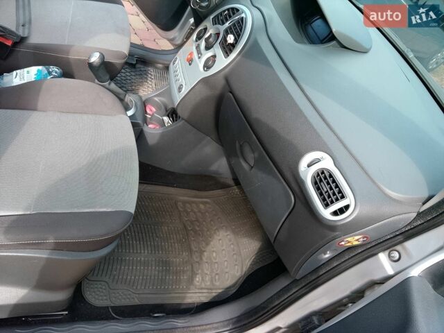 Сірий Рено Модус, об'ємом двигуна 1.15 л та пробігом 82 тис. км за 5000 $, фото 9 на Automoto.ua