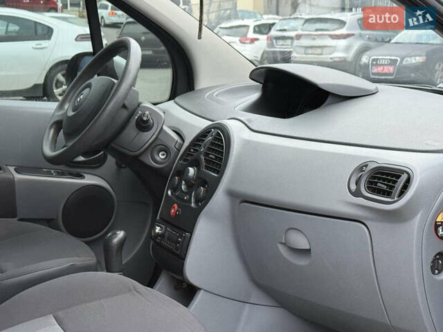 Сірий Рено Модус, об'ємом двигуна 1.5 л та пробігом 237 тис. км за 4550 $, фото 32 на Automoto.ua