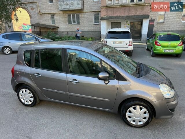 Серый Рено Модус, объемом двигателя 1.6 л и пробегом 150 тыс. км за 5950 $, фото 8 на Automoto.ua