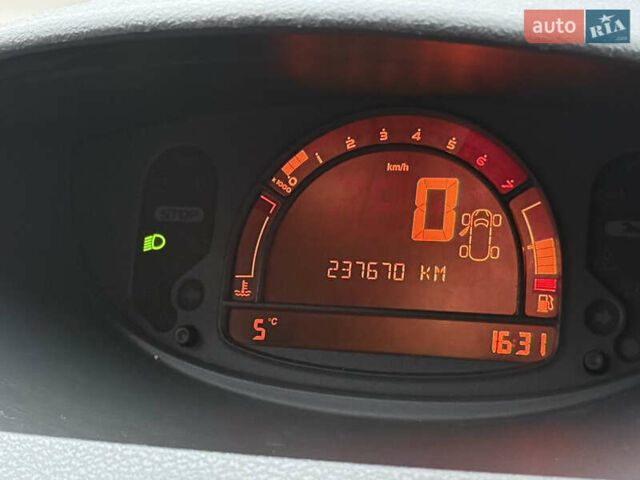 Сірий Рено Модус, об'ємом двигуна 1.5 л та пробігом 237 тис. км за 4550 $, фото 38 на Automoto.ua