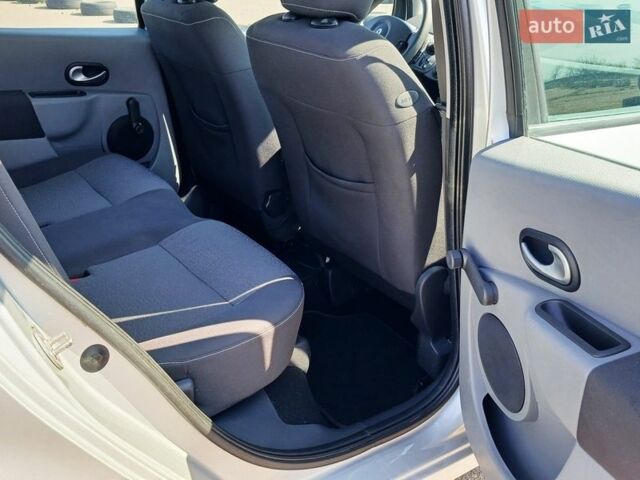 Серый Рено Модус, объемом двигателя 1.6 л и пробегом 197 тыс. км за 6700 $, фото 15 на Automoto.ua